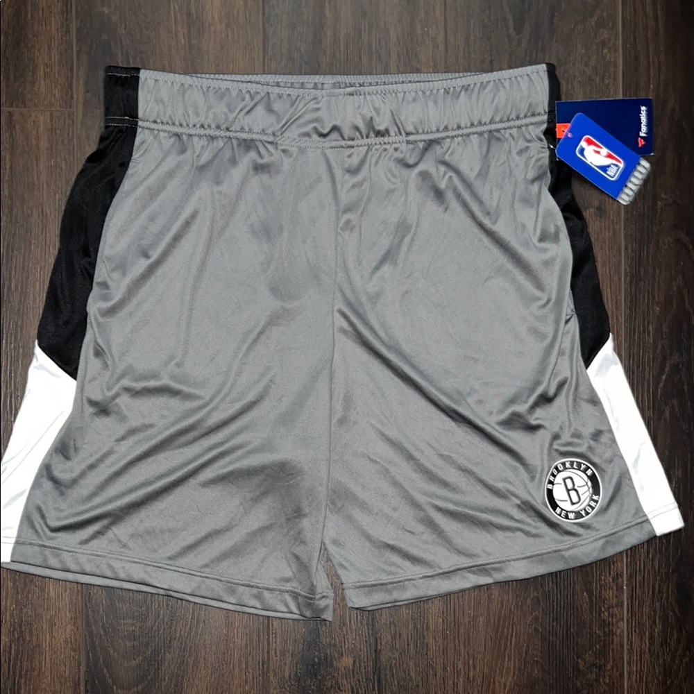 Fanatics Men’s Brooklyn Nets Gray/Black/White Logo Shorts, Size: XL